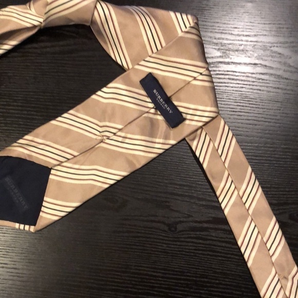 Burberry London Silk Striped Tie - Picture 6 of 10